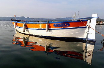 Cagou, barquette marseillaise de 1964 amarrée au Brusc